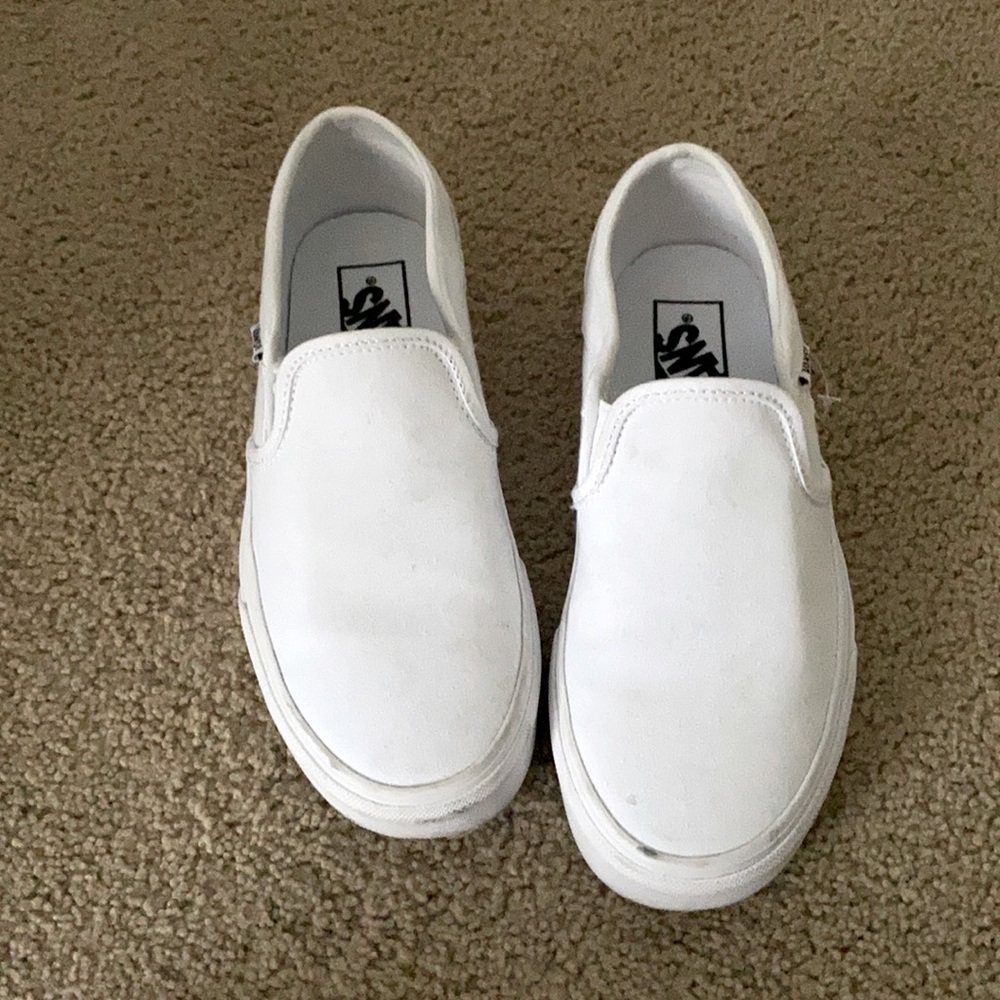 White Slip On Vans (Size US Women’s 6)